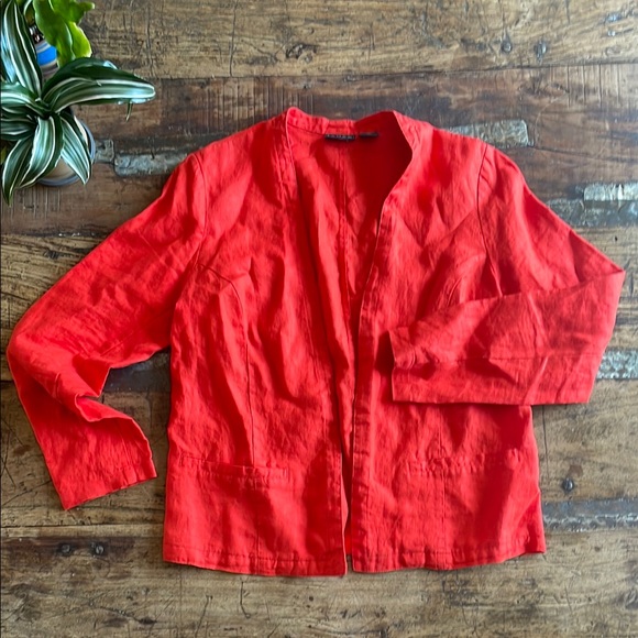 Tahari Tops - •100% Linen•Tahari•Small